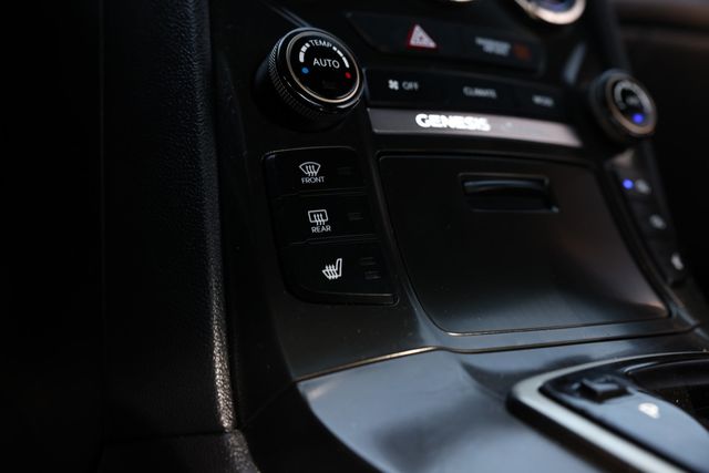 2013 Hyundai Genesis Coupe 2dr V6 3.8L Automatic Track - 22984129 - 33