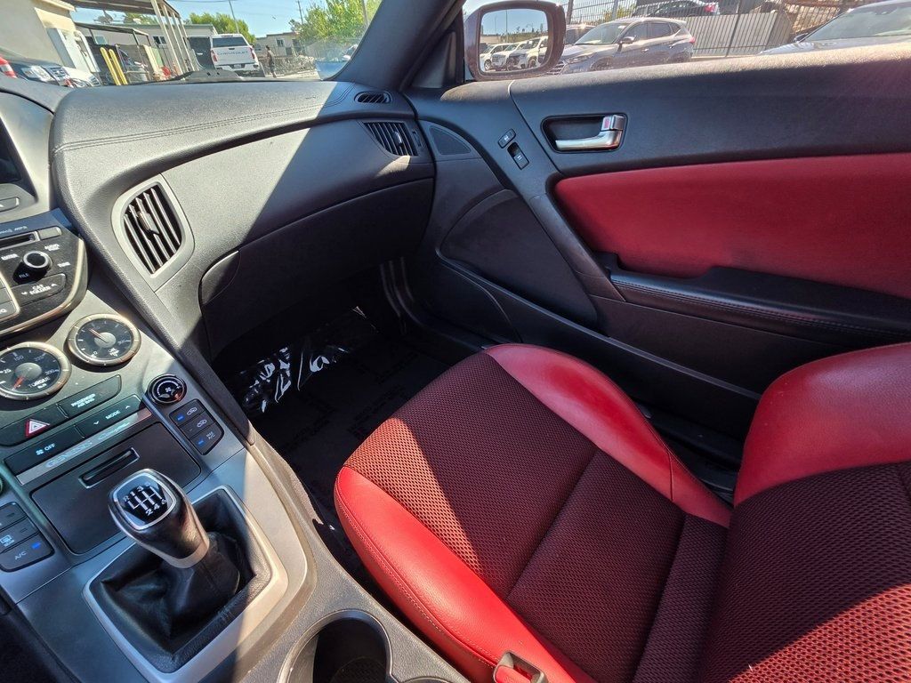 2013 Hyundai Genesis Coupe 2dr V6 3.8L Manual R-Spec - 22928530 - 25