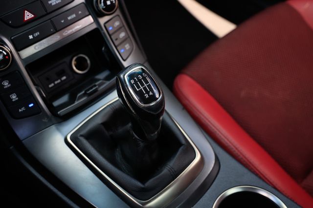 2013 Hyundai Genesis Coupe 2dr V6 3.8L Manual R-Spec - 22917448 - 36