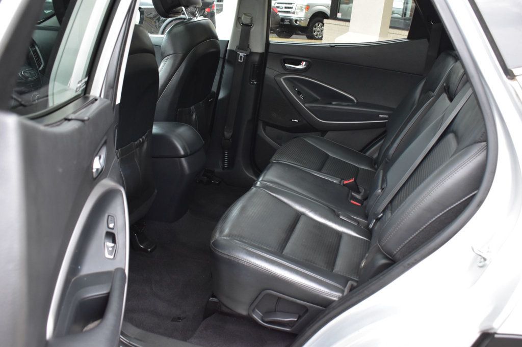 2013 Hyundai Santa Fe 2.0T Sport photo 16