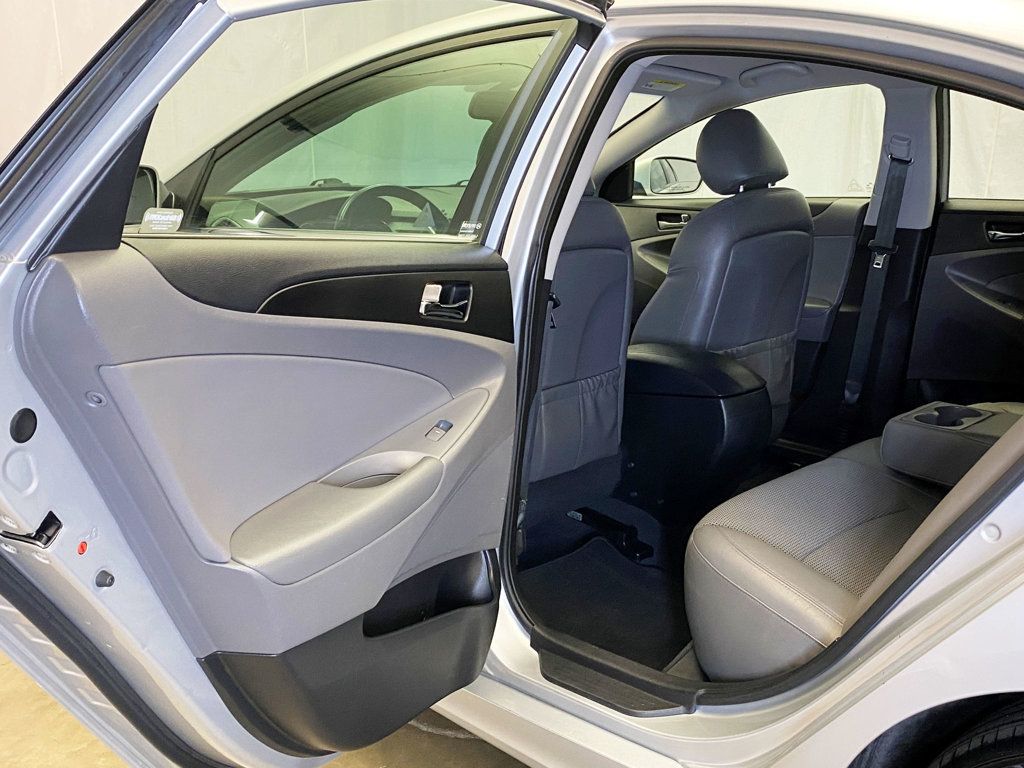 2013 Hyundai Sonata 4dr Sedan 2.4L Automatic SE - 22933334 - 40
