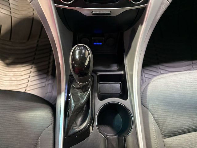 2013 Hyundai Sonata Hybrid 4dr Sedan - 23033345 - 15