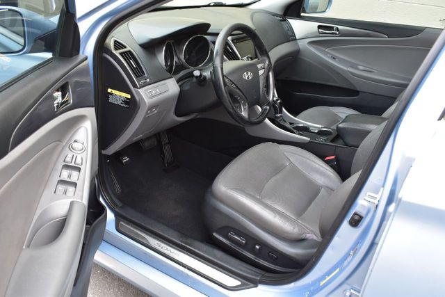 2013 Hyundai Sonata Hybrid 4dr Sedan Limited w/Panoramic Sunroof Pkg - 21970514 - 15