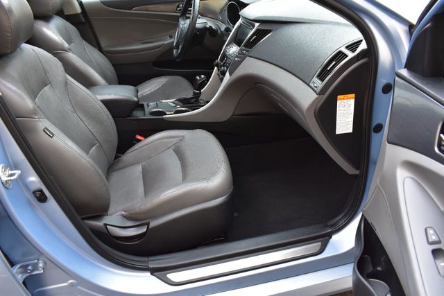 2013 Hyundai Sonata Hybrid 4dr Sedan Limited w/Panoramic Sunroof Pkg - 21970514 - 16