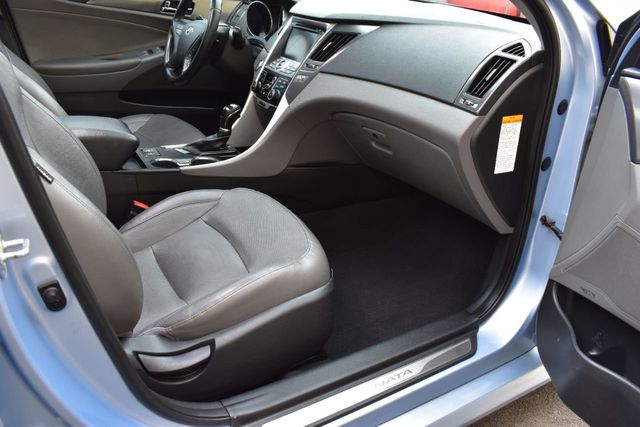 2013 Hyundai Sonata Hybrid 4dr Sedan Limited w/Panoramic Sunroof Pkg - 21970514 - 18