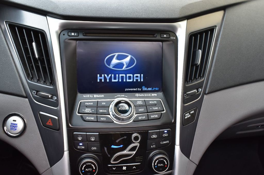 2013 Hyundai Sonata Hybrid 4dr Sedan Limited w/Panoramic Sunroof Pkg - 21970514 - 31