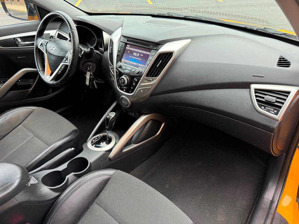 2013 Hyundai Veloster Base Turbo Ultimate photo 12