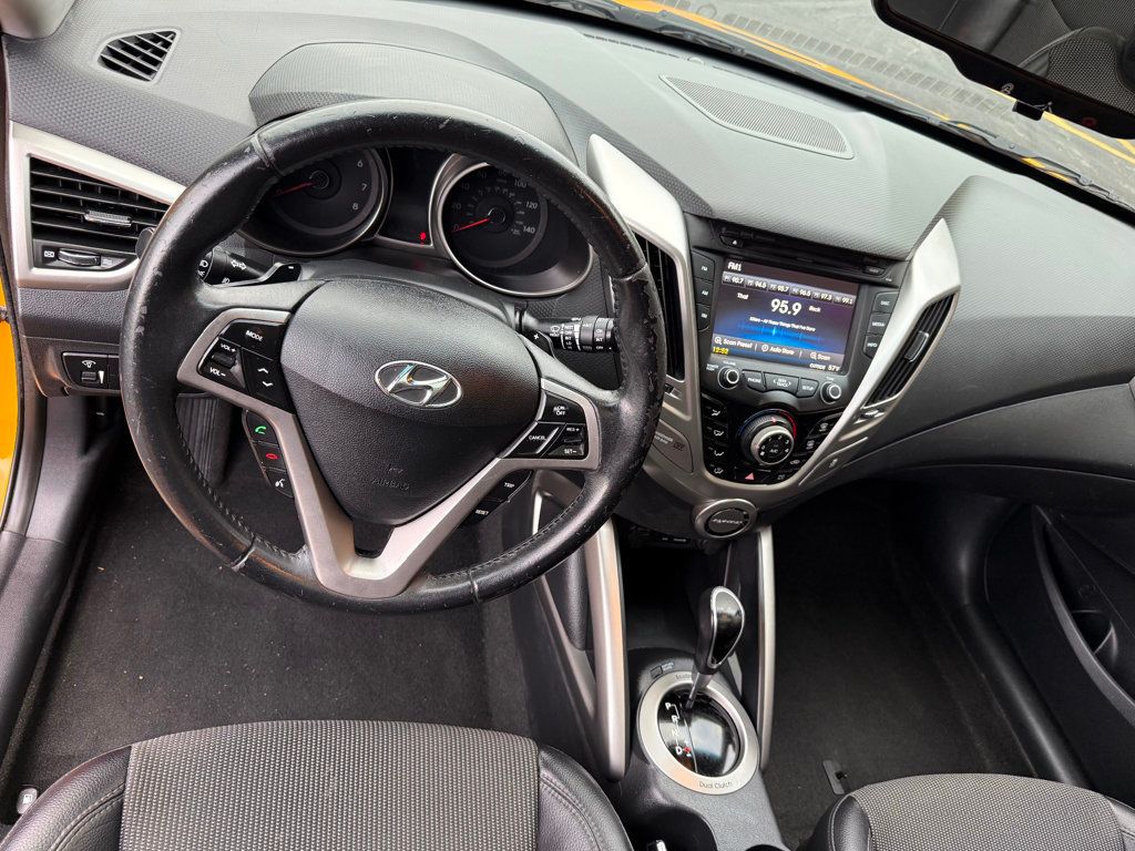2013 Hyundai Veloster Base Turbo Ultimate photo 13