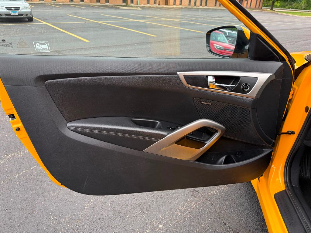 2013 Hyundai Veloster Base Turbo Ultimate photo 29