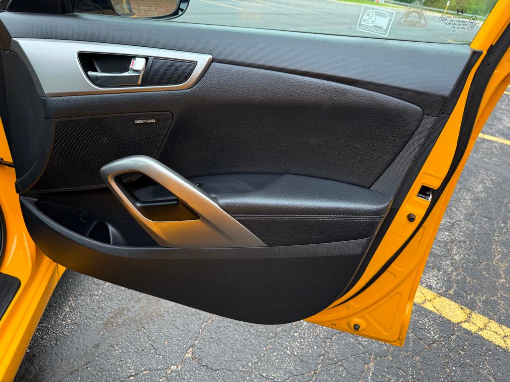 2013 Hyundai Veloster Base Turbo Ultimate photo 32