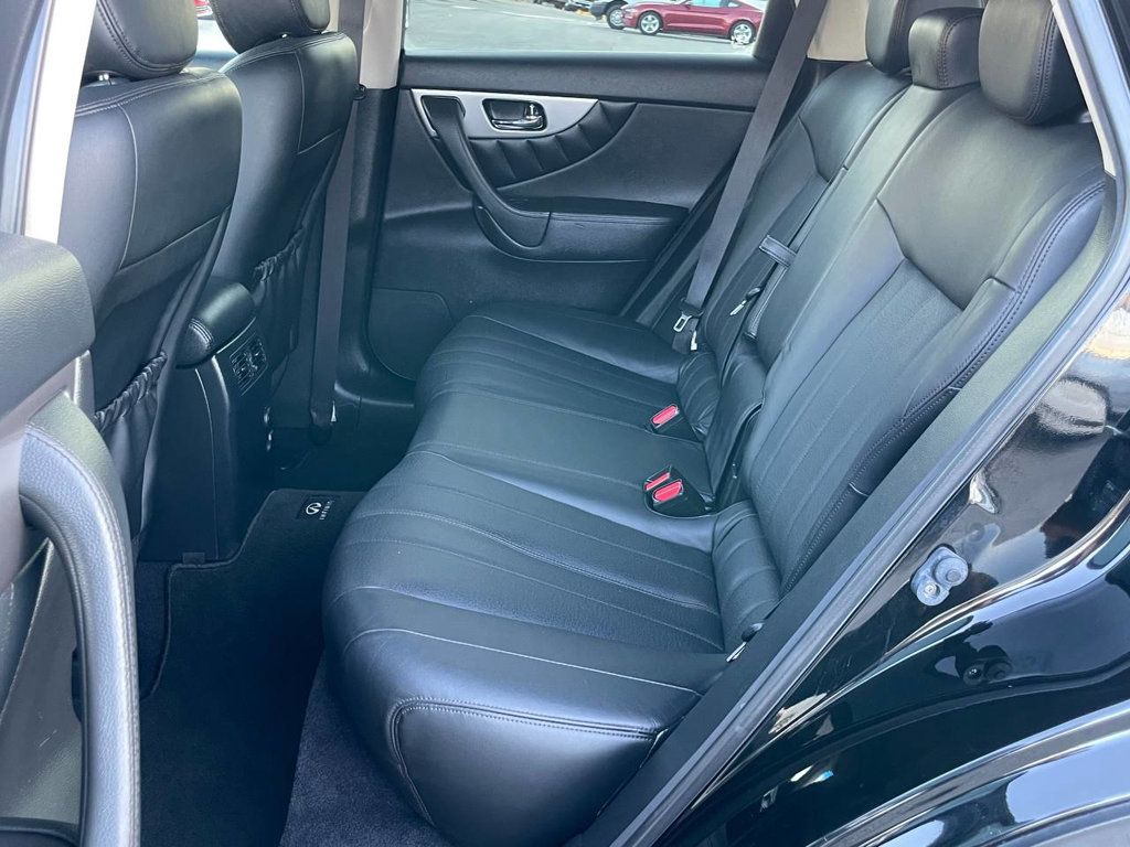 2013 Infiniti FX37 Base photo 6