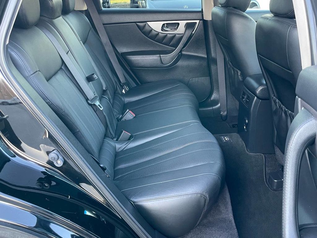 2013 Infiniti FX37 Base photo 7