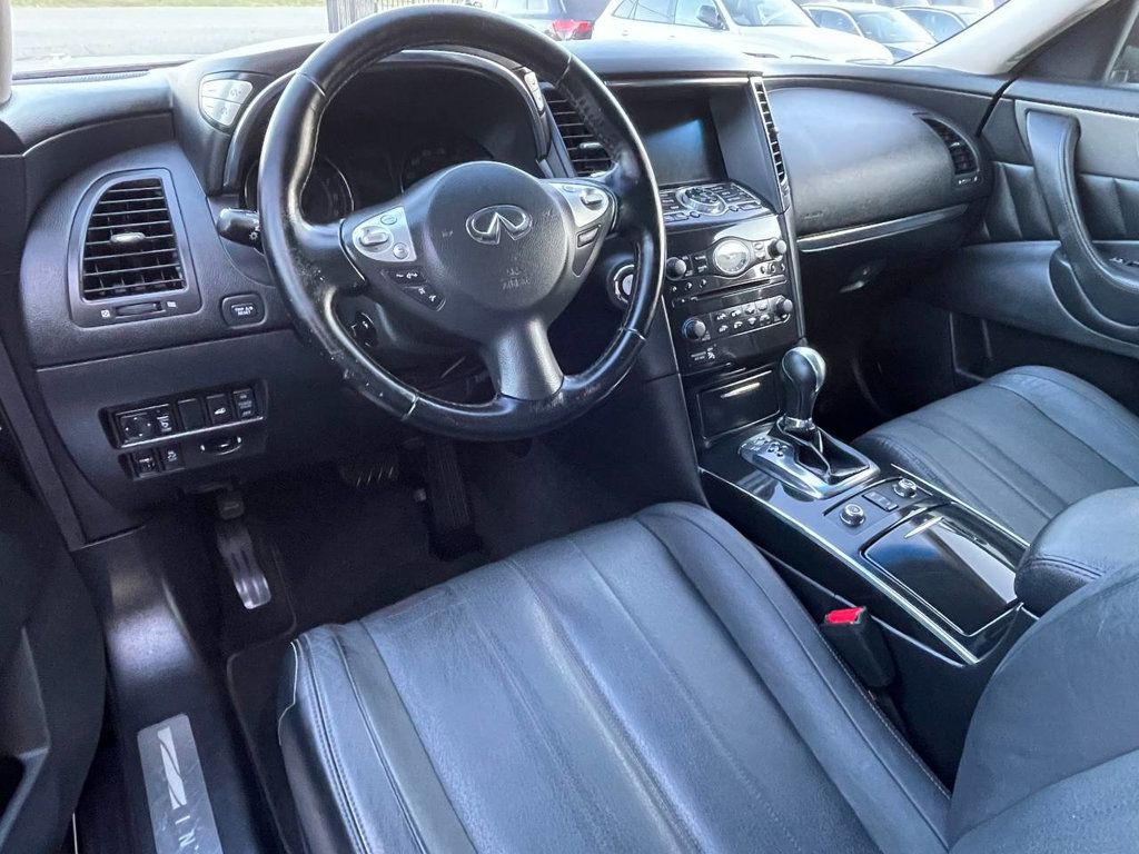 2013 Infiniti FX37 Base photo 10