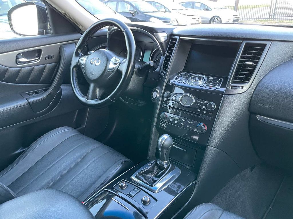 2013 Infiniti FX37 Base photo 12