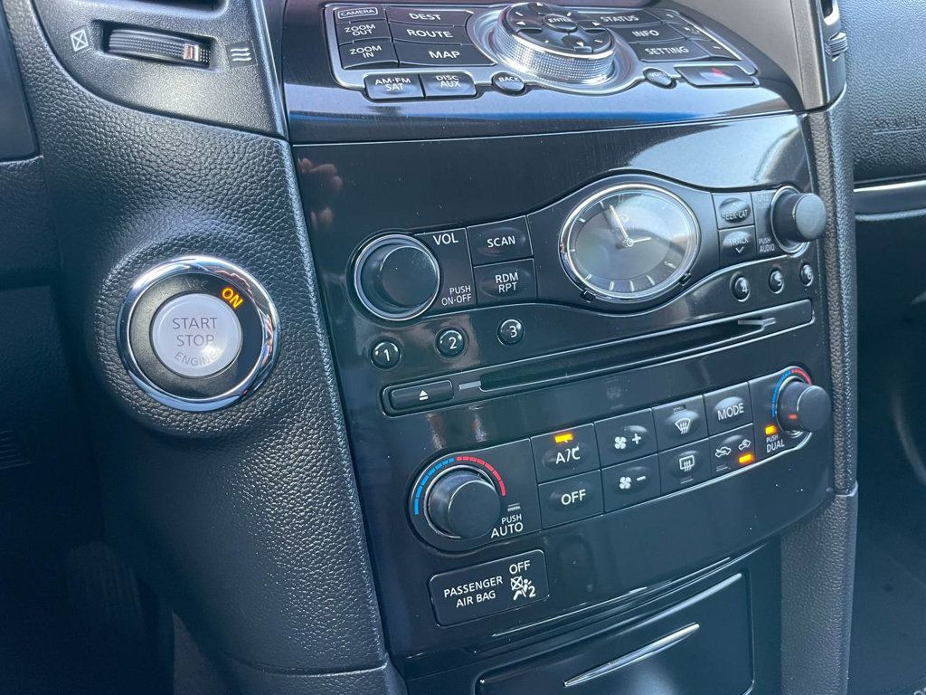 2013 Infiniti FX37 Base photo 14