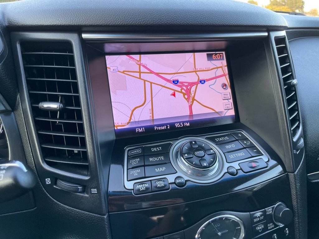 2013 Infiniti FX37 Base photo 16