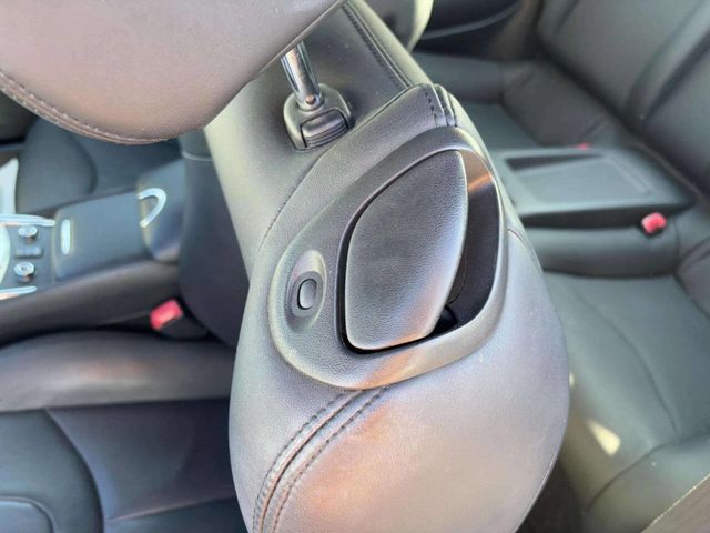 2013 INFINITI G37 Coupe 2dr x AWD - 22944641 - 17