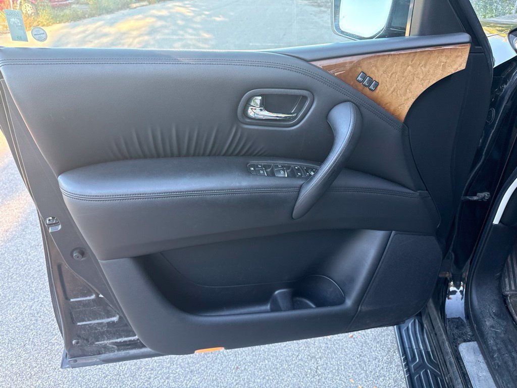 2013 INFINITI QX56 4WD 4dr - 23096852 - 9