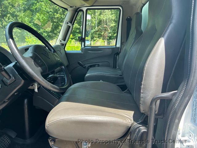 2013 International 4300 JUST 38k MILES! NON CDL BOX TRUCK! LIFT GATE! SUPER NICE UNIT! - 22779995 - 24