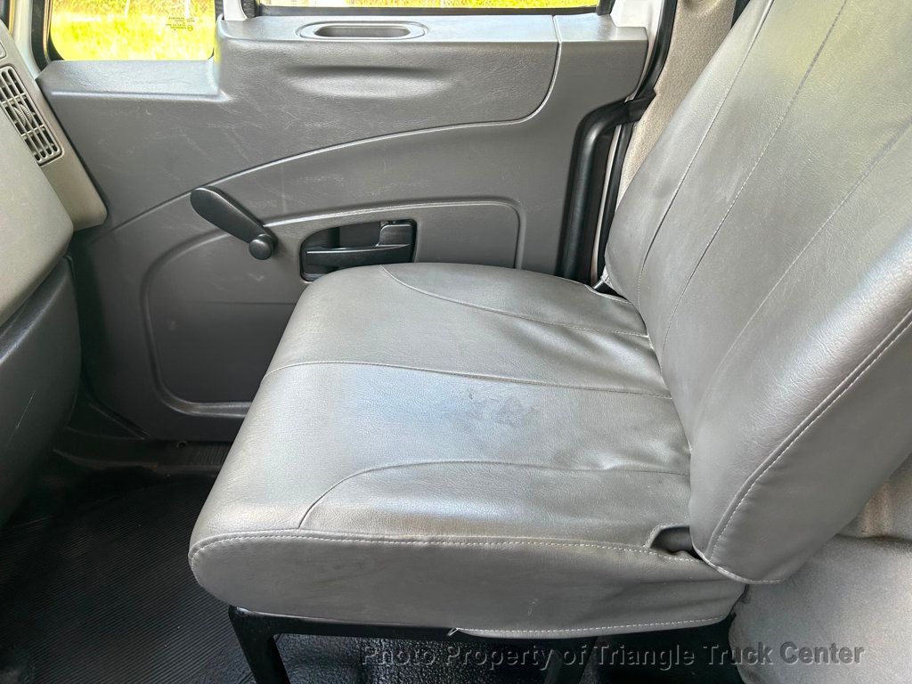 2013 International 4300 JUST 38k MILES! NON CDL BOX TRUCK! LIFT GATE! SUPER NICE UNIT! - 22779995 - 29