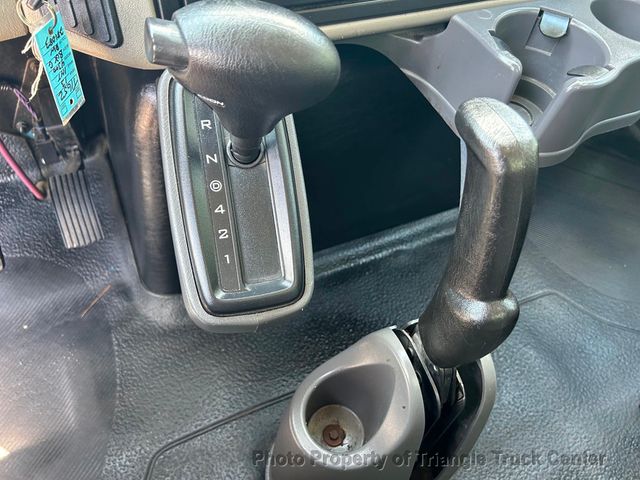 2013 International 4300 JUST 38k MILES! NON CDL BOX TRUCK! LIFT GATE! SUPER NICE UNIT! - 22779995 - 31