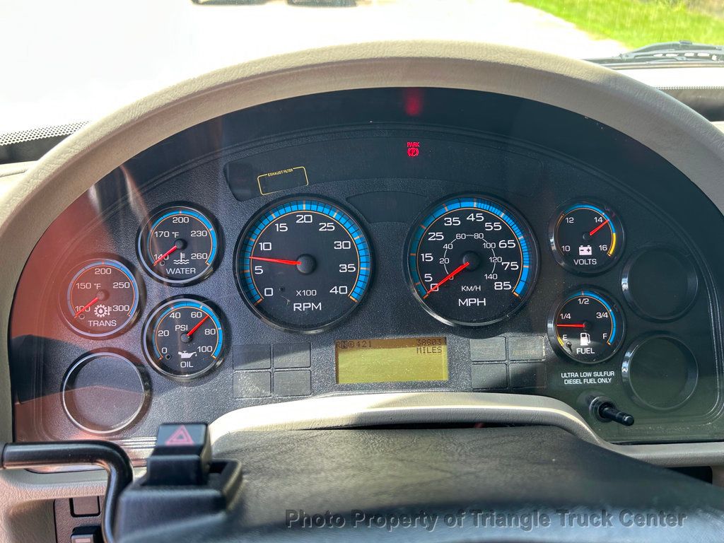 2013 International 4300 JUST 38k MILES! NON CDL BOX TRUCK! LIFT GATE! SUPER NICE UNIT! - 22779995 - 35