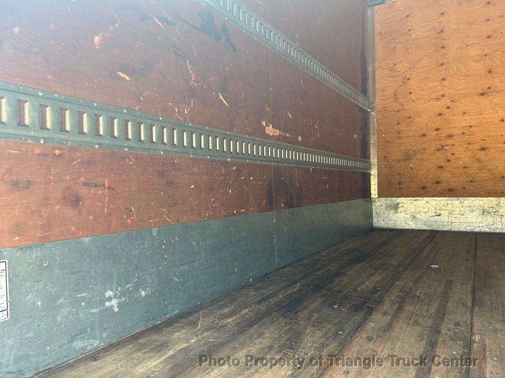 2013 International 4300 JUST 38k MILES! NON CDL BOX TRUCK! LIFT GATE! SUPER NICE UNIT! - 22779995 - 61