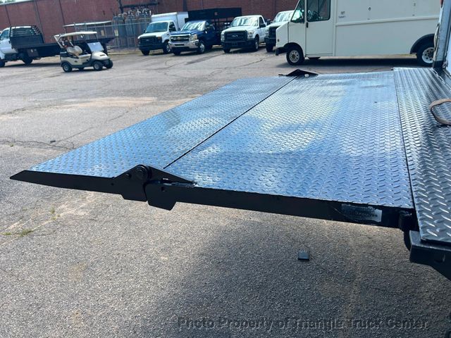 2013 International 4300 JUST 38k MILES! NON CDL BOX TRUCK! LIFT GATE! SUPER NICE UNIT! - 22779995 - 67