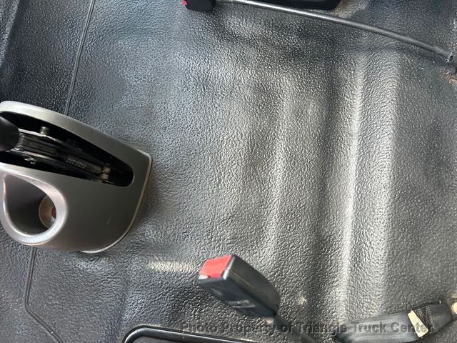 2013 International 4300 JUST 38k MILES! NON CDL BOX TRUCK! LIFT GATE! SUPER NICE UNIT! - 22779995 - 82