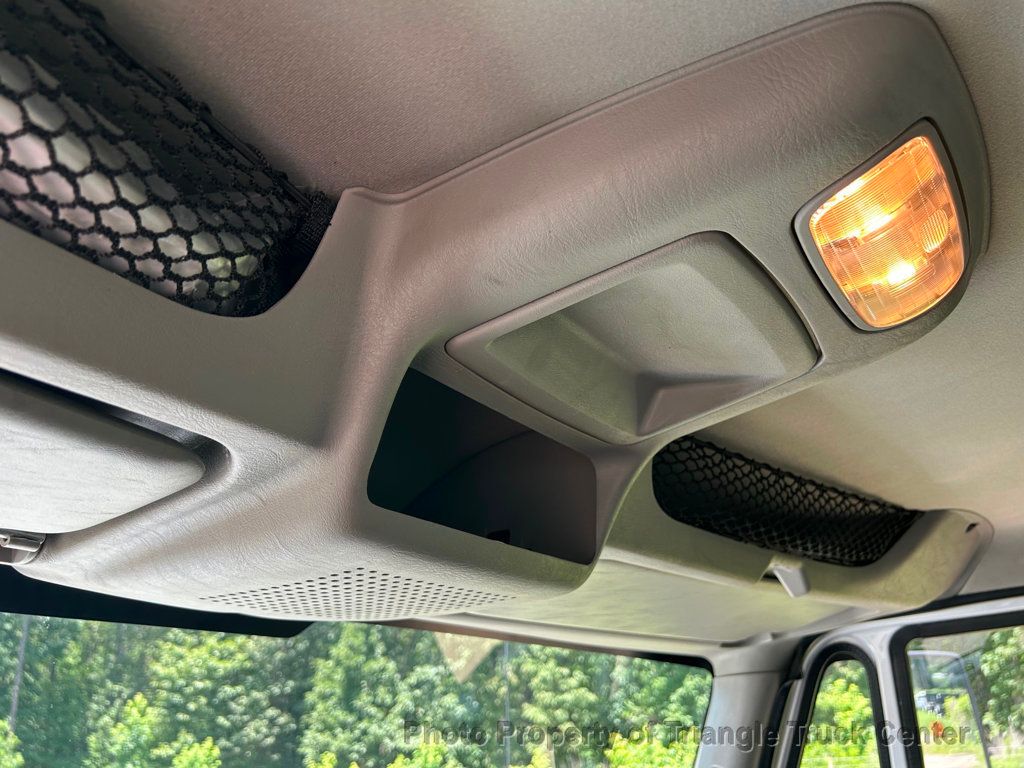 2013 International 4300 JUST 38k MILES! NON CDL BOX TRUCK! LIFT GATE! SUPER NICE UNIT! - 22779995 - 86