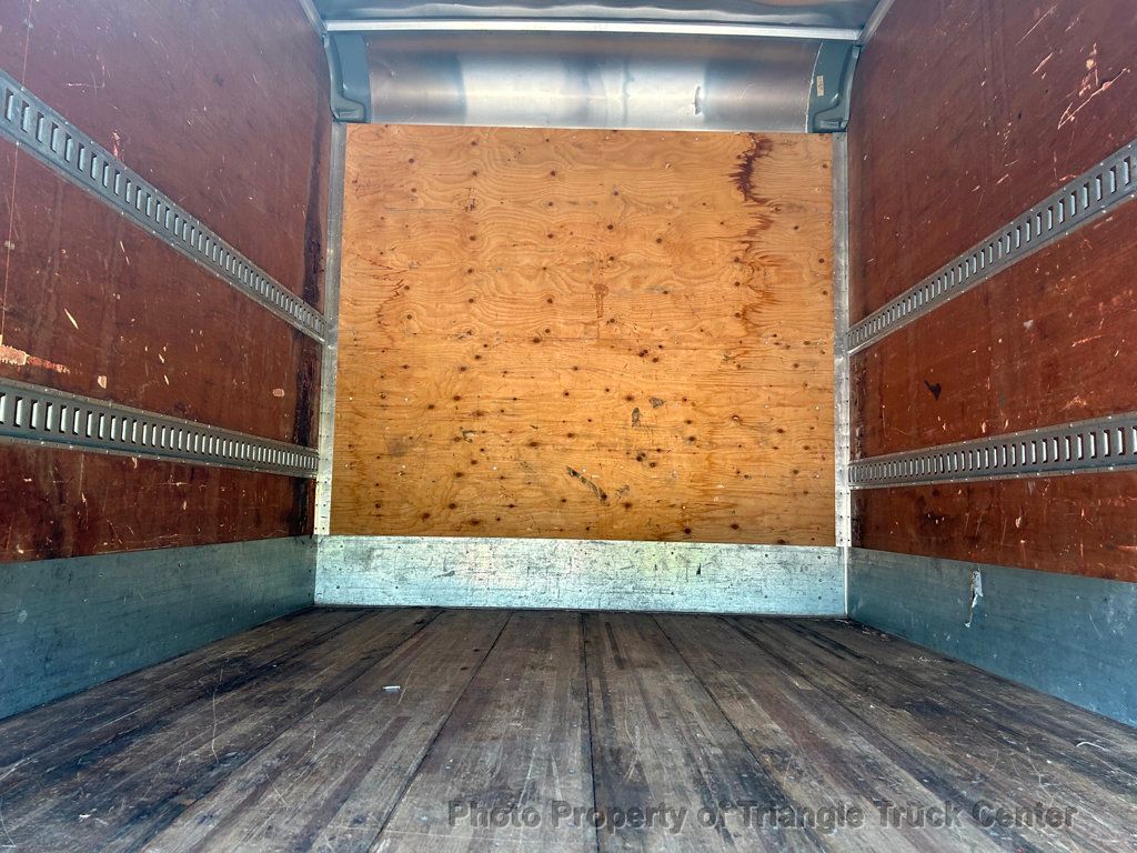 2013 International 4300 JUST 38k MILES! NON CDL BOX TRUCK! LIFT GATE! SUPER NICE UNIT! - 22779995 - 8