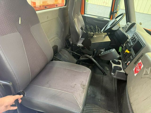 2013 International 7400 DUMP TRUCK WITH PLOW MOUNT AND SALT SPREADER READY TO WORK FINANCING AVAILABLE - 22897348 - 12