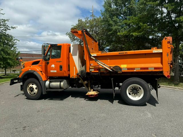 2013 International 7400 DUMP TRUCK WITH PLOW MOUNT AND SALT SPREADER READY TO WORK FINANCING AVAILABLE - 22897348 - 1