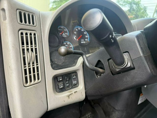 2013 International 7400 DUMP TRUCK WITH PLOW MOUNT AND SALT SPREADER READY TO WORK FINANCING AVAILABLE - 22897348 - 23