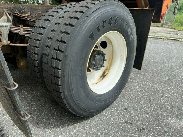 2013 International 7400 DUMP TRUCK WITH PLOW MOUNT AND SALT SPREADER READY TO WORK FINANCING AVAILABLE - 22897348 - 45