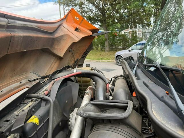 2013 International 7400 DUMP TRUCK WITH PLOW MOUNT AND SALT SPREADER READY TO WORK FINANCING AVAILABLE - 22897348 - 49