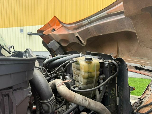 2013 International 7400 DUMP TRUCK WITH PLOW MOUNT AND SALT SPREADER READY TO WORK FINANCING AVAILABLE - 22897348 - 50