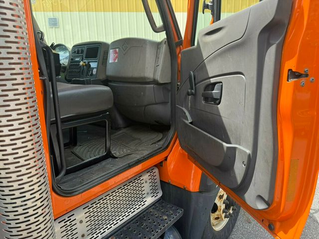 2013 International 7400 DUMP TRUCK WITH PLOW MOUNT AND SALT SPREADER READY TO WORK FINANCING AVAILABLE - 22897348 - 8