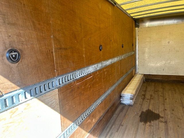 2013 Isuzu NRR 16 FOOT BOX TRUCK WITH POWER LIFTGATE VERY LOW MILES - 22636184 - 24