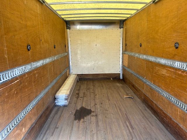 2013 Isuzu NRR 16 FOOT BOX TRUCK WITH POWER LIFTGATE VERY LOW MILES - 22636184 - 25