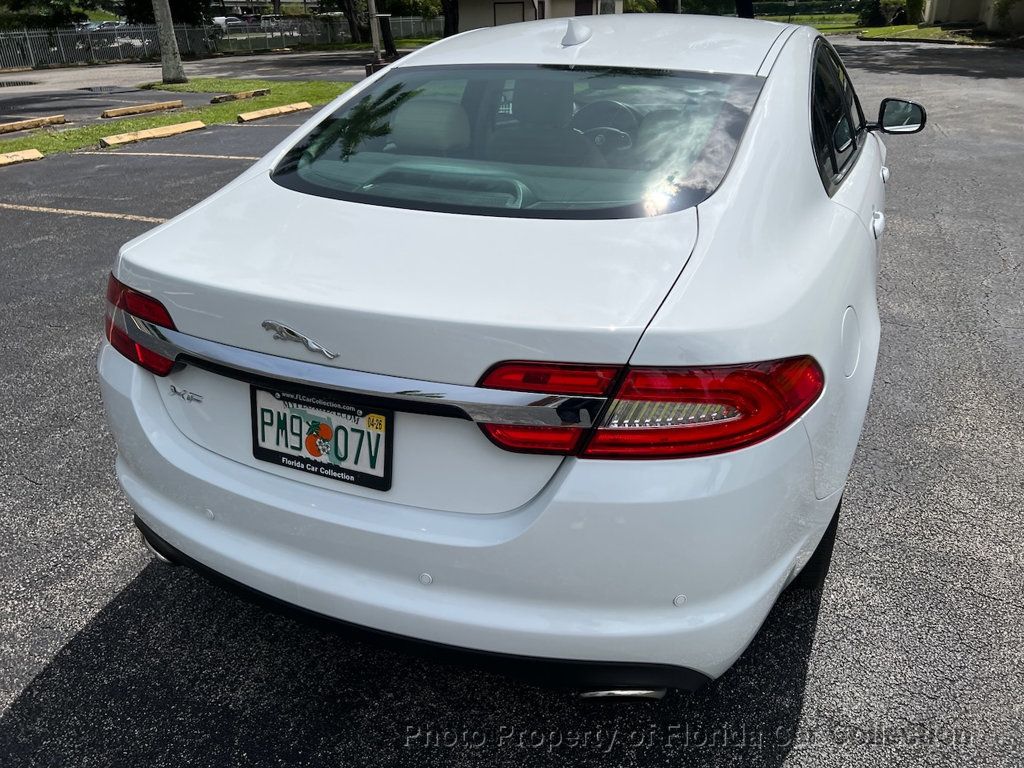 2013 Jaguar XF 2.0T Turbo Sedan - 22923900 - 17