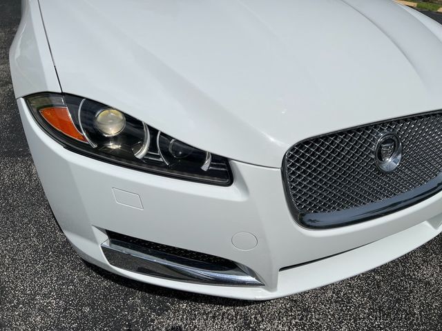 2013 Jaguar XF 2.0T Turbo Sedan - 22923900 - 18