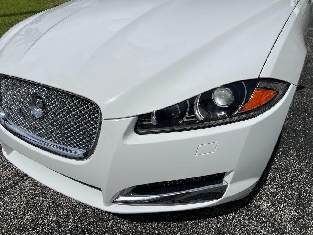 2013 Jaguar XF 2.0T Turbo Sedan - 22923900 - 19