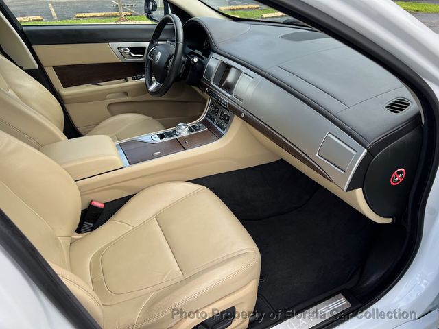 2013 Jaguar XF 2.0T Turbo Sedan - 22923900 - 37