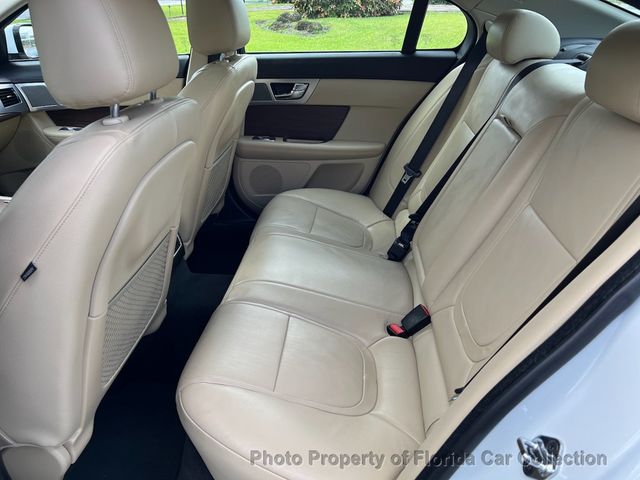 2013 Jaguar XF 2.0T Turbo Sedan - 22923900 - 42
