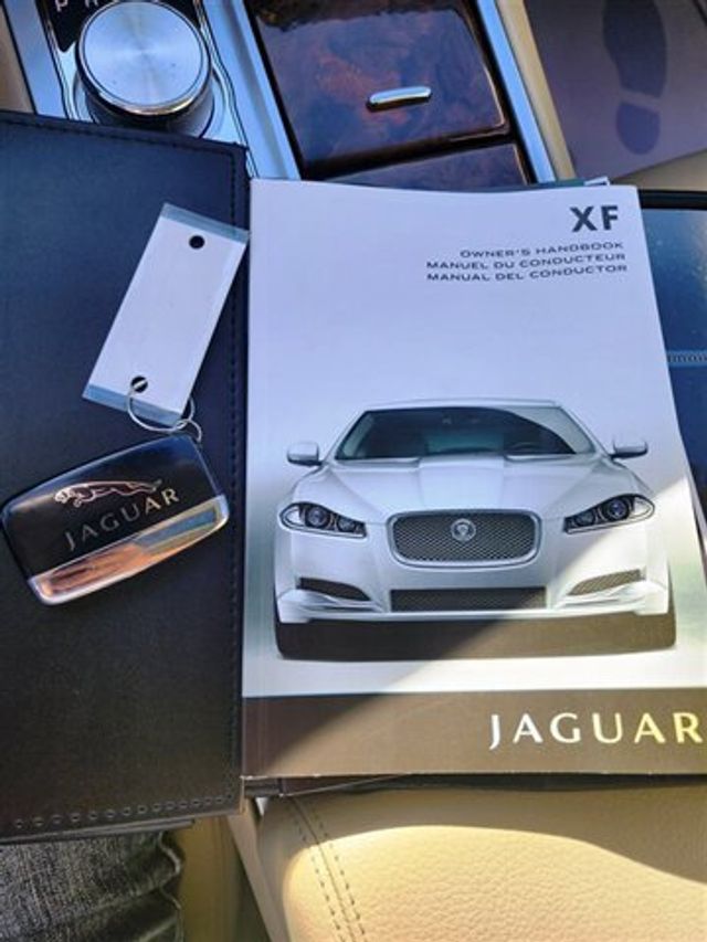 2013 Jaguar XF 4dr Sedan V6 AWD - 22244938 - 3