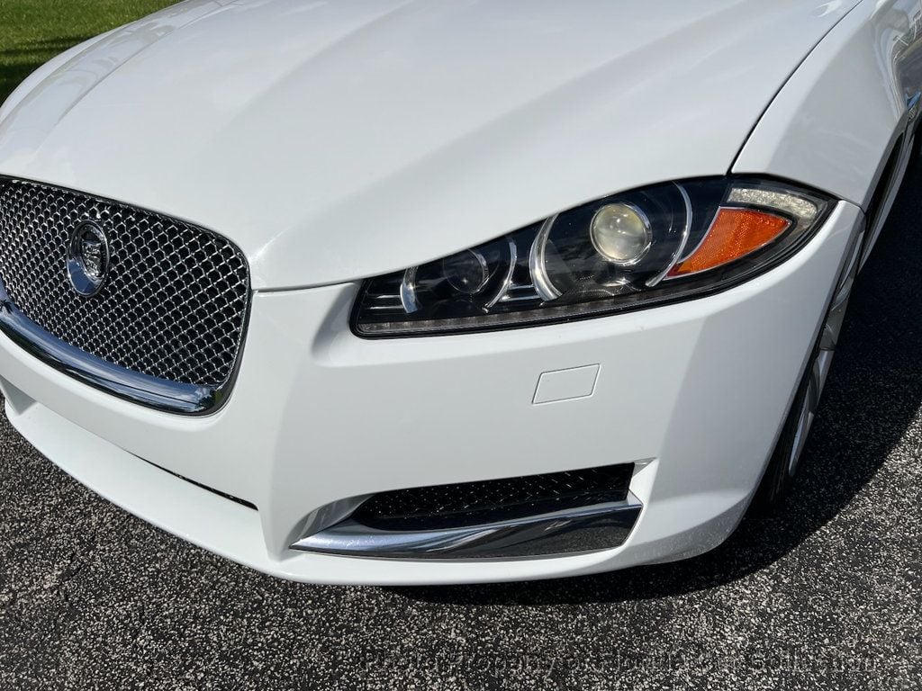 2013 Jaguar XF Sedan 2.0T RWD - 22666327 - 19