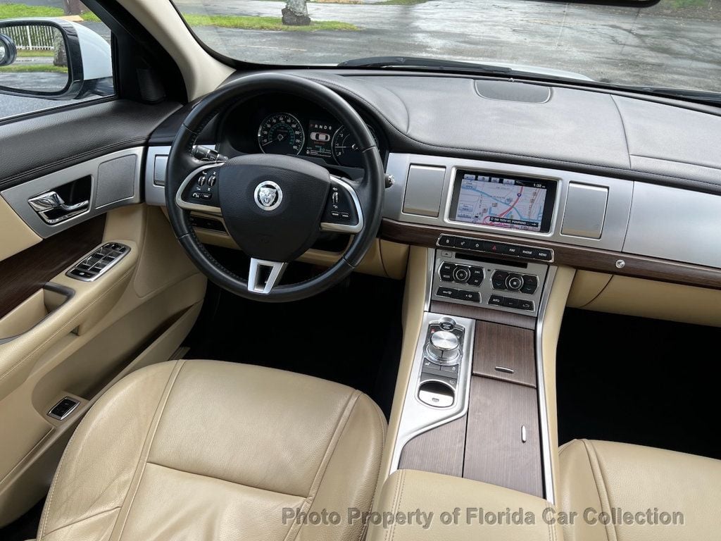 2013 Jaguar XF 2.0T photo 11