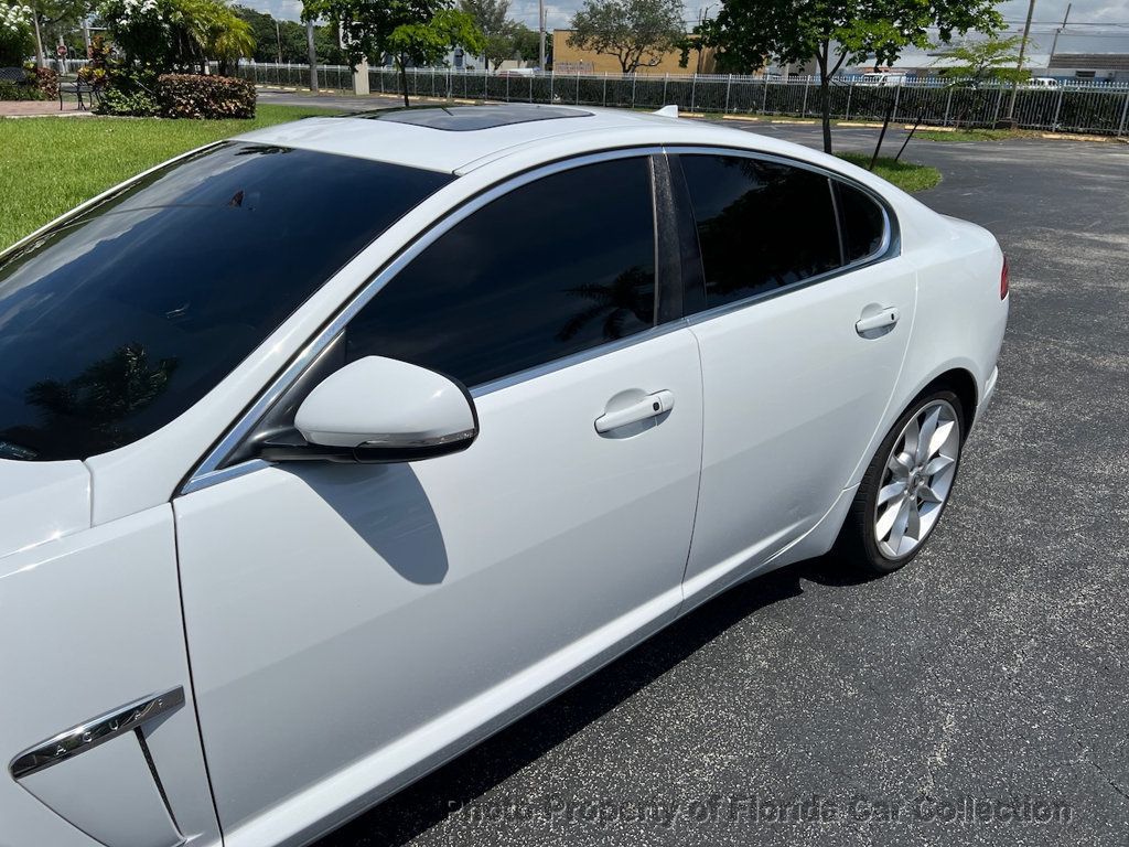 2013 Jaguar XF Supercharged V8 Sedan RWD - 22467483 - 19