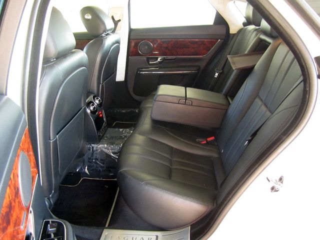 2013 Jaguar XJ 4dr Sedan AWD - 22546006 - 18